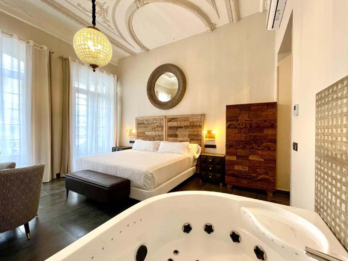 Akla Hotel Badajoz Esterno foto