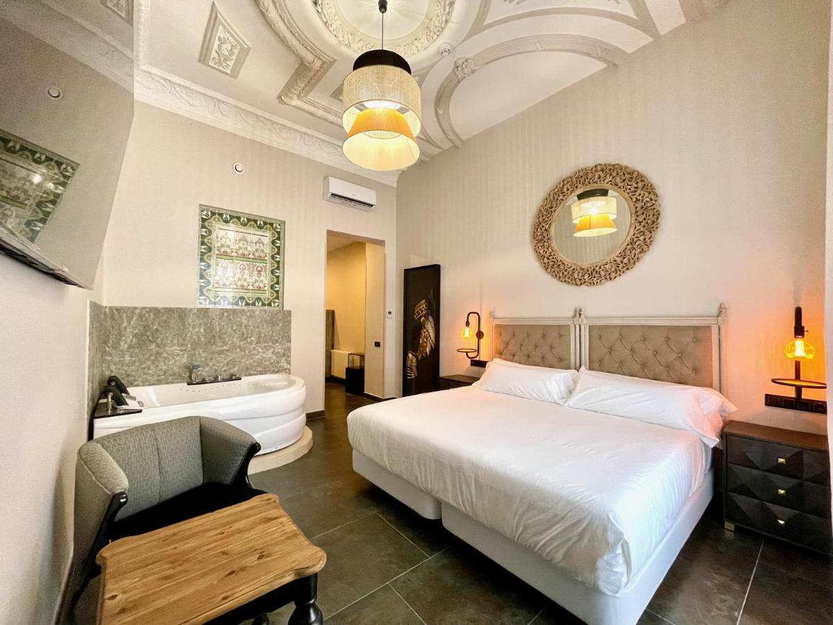 Akla Hotel Badajoz Esterno foto